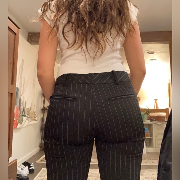 Pin stripe low rise flare pants - Picture 4 of 5